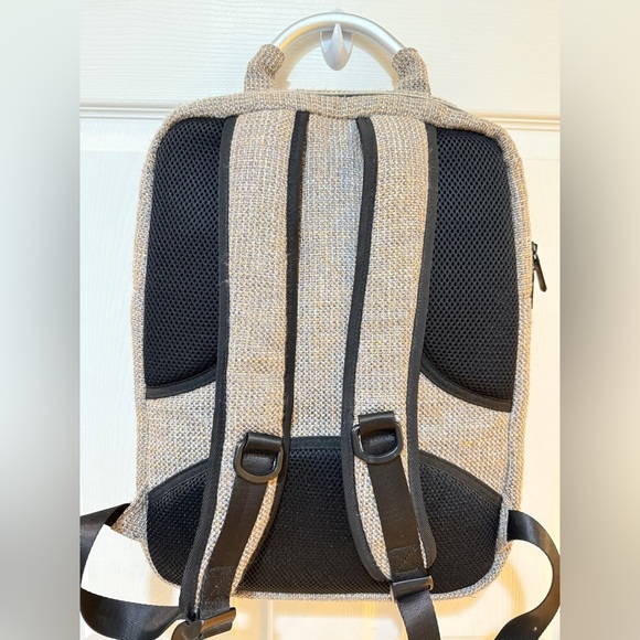 Dime Bags Gray Textured Bag with Rainbow Patch excellent like new condition๐๐ณ๏ธโ๐ - Picture 3 of 7